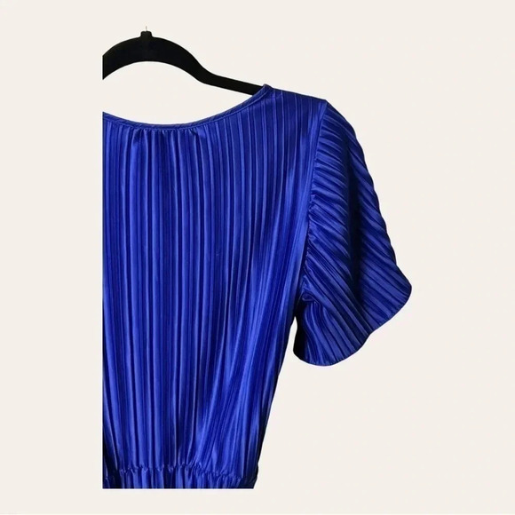 Dkny MINI ACCORDION DRESS ROYAL BLUE IN COLOR SIZE 2 WITH TIE - Picture 11 of 13